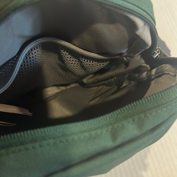 Columbia urban uplift side bag Green Black Adjustable Strap zipper inside pocket - Picture 8 of 10